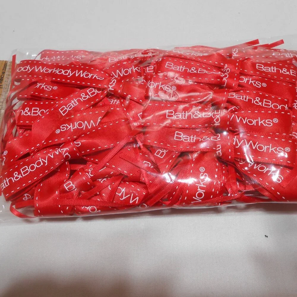 NEW BAG OF 50 BATH AND BODY WORKS RED RIBBONS BOWS FOR ALL OCCASIONS 🎁🎁
